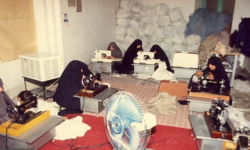 «مادرت از یزد»؛ پیامی در دل بسته‌های رزمندگان