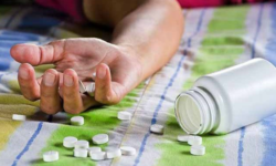 این زن مقابل مرگ‌ومیر ناشی از قرص برنج ایستاد