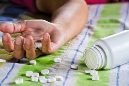 این زن مقابل مرگ‌ومیر ناشی از قرص برنج ایستاد